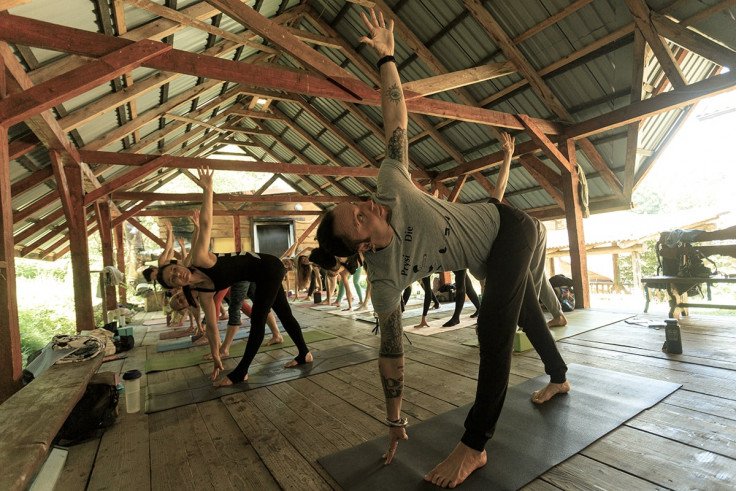 Йога тури в Карпатах