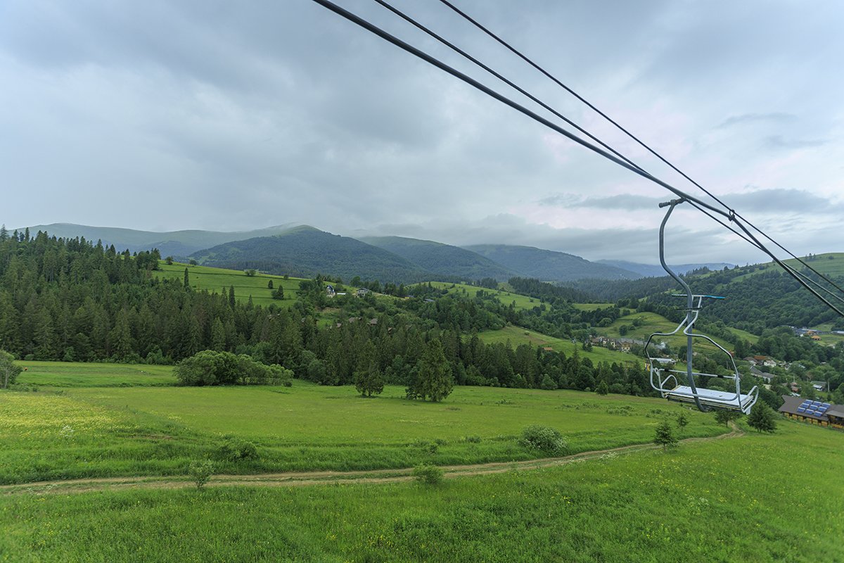 Галлерея Изки летом