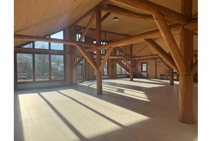 конференц-зал пол в зале закарпатье