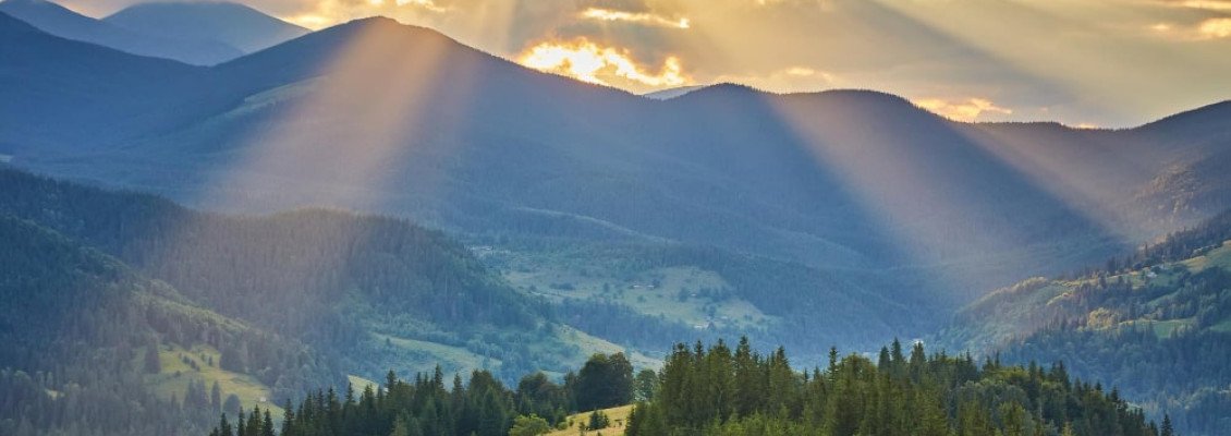 Схід сонця в Карпатах: магія гірських світанків