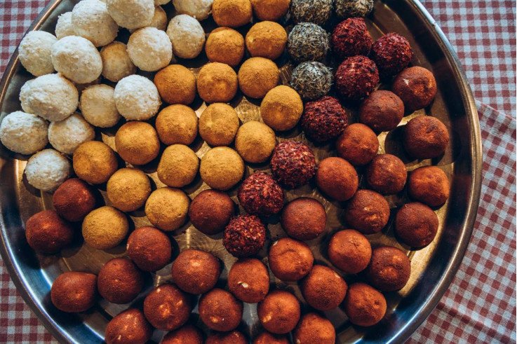 Процесс вызревания сыра на сыроварне в Карпатах