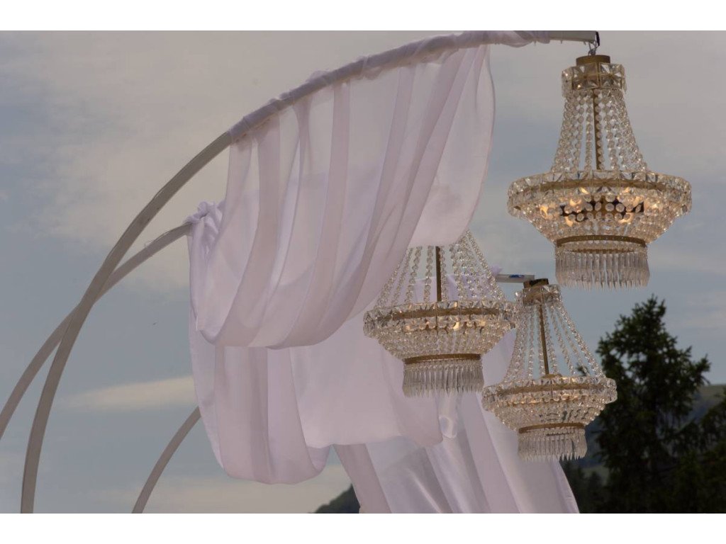 Локация для церемонии среди гор