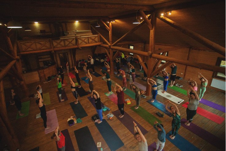Йога тури в Карпатах