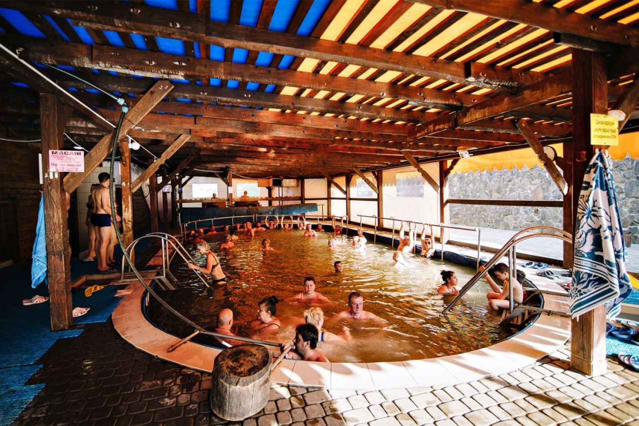 Термальные бассейны «Тёплые воды» в Велятино