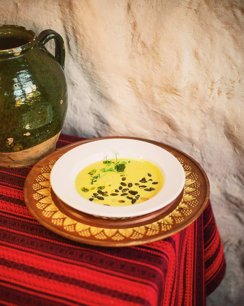 Как организовать праздничный традиционный ужин на Рождество в Карпатах